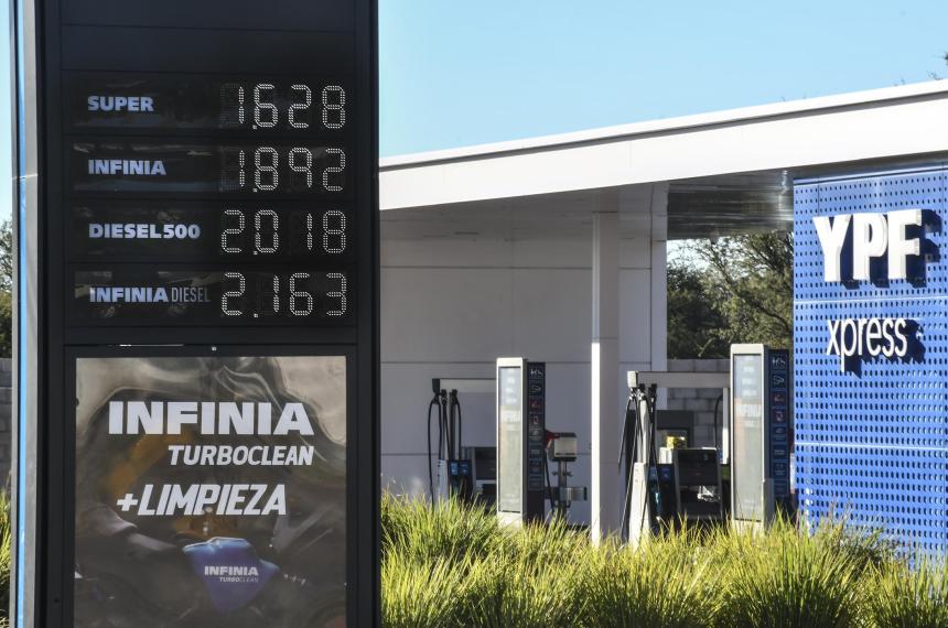 Llenar un tanque de 50 litros con nafta s�per hoy requiere desembolsar 80550