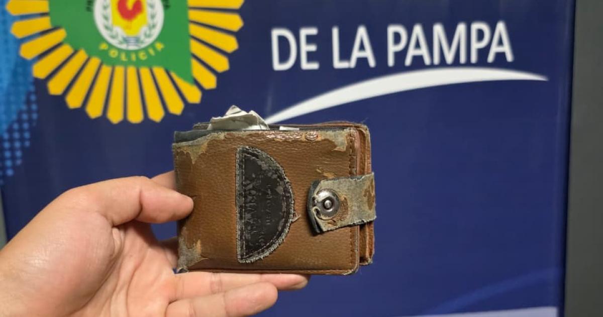 La billetera recuperada por la Seccional Segunda