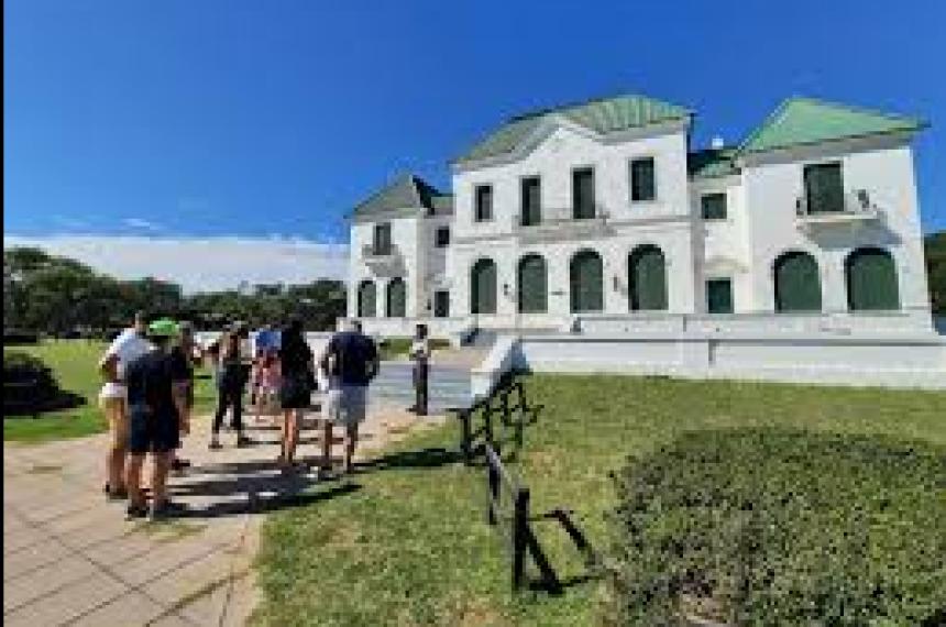 Parque Luro y su brama uno de los atractivos pampeanos