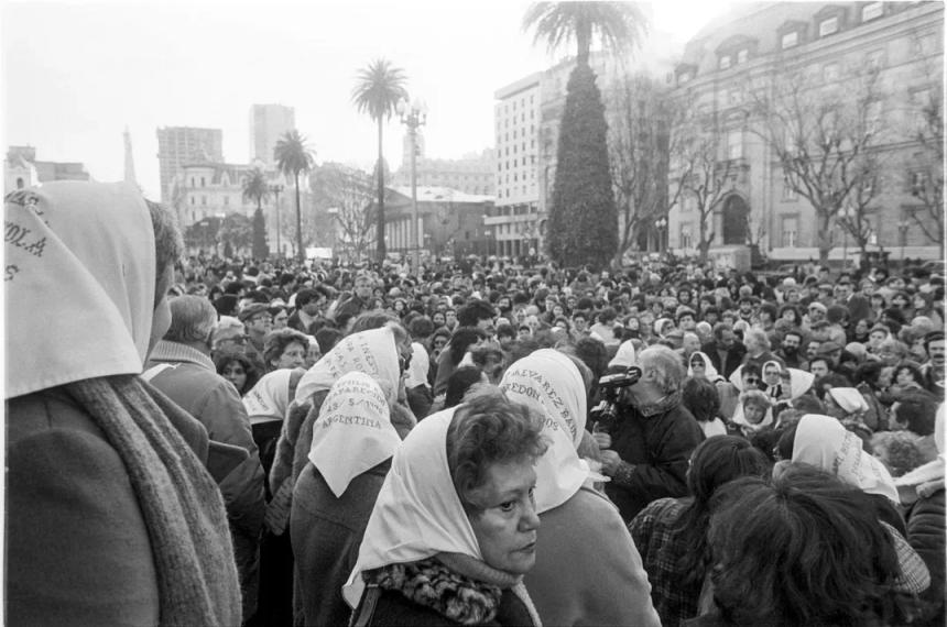 Las Madres de Plaza de Mayo