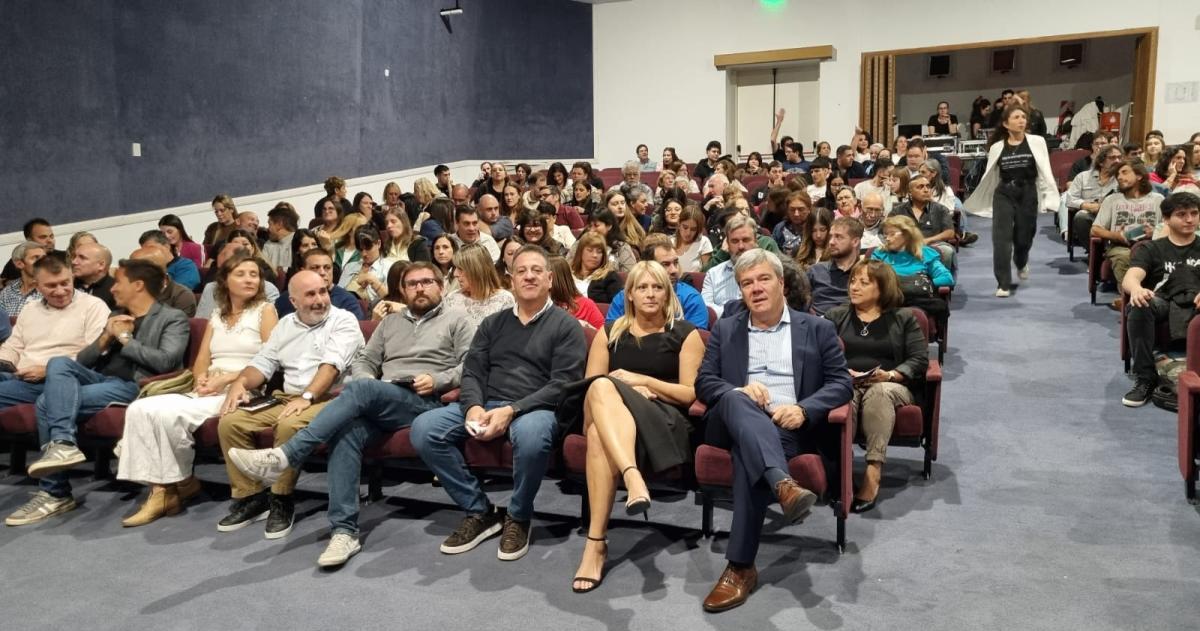 Estrenaron La Isla en el Medasur