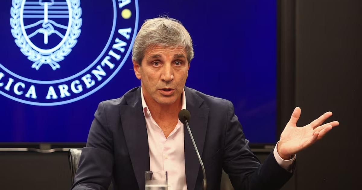 El ministro de Economía Luis Caputo anunció proyecciones de exportaciones para el agro por hasta 42000 millones de dólares