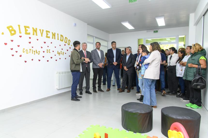 Ziliotto recorrió las instalaciones luego de la inauguración