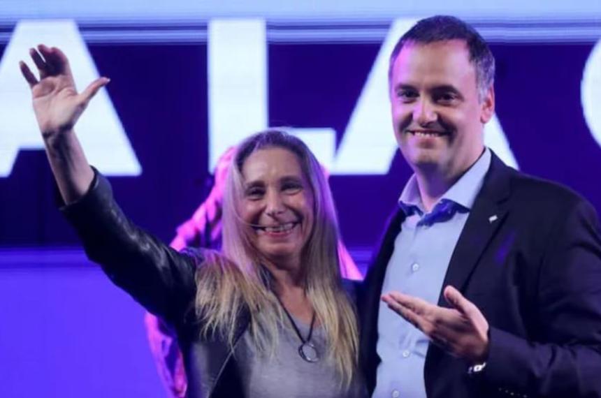 Karina Milei blinda a Adorni en medio del escaacutendalo y el Gobierno denuncia una operacioacuten en su contra