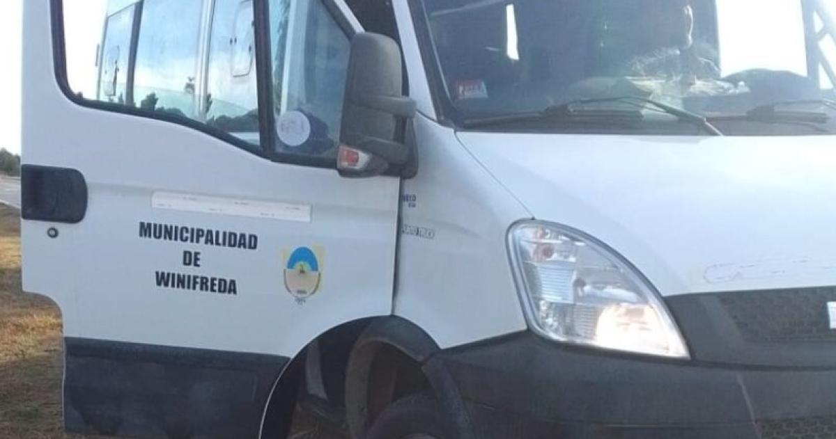 Investigan presunto abuso a un menor en una combi municipal de Winifreda