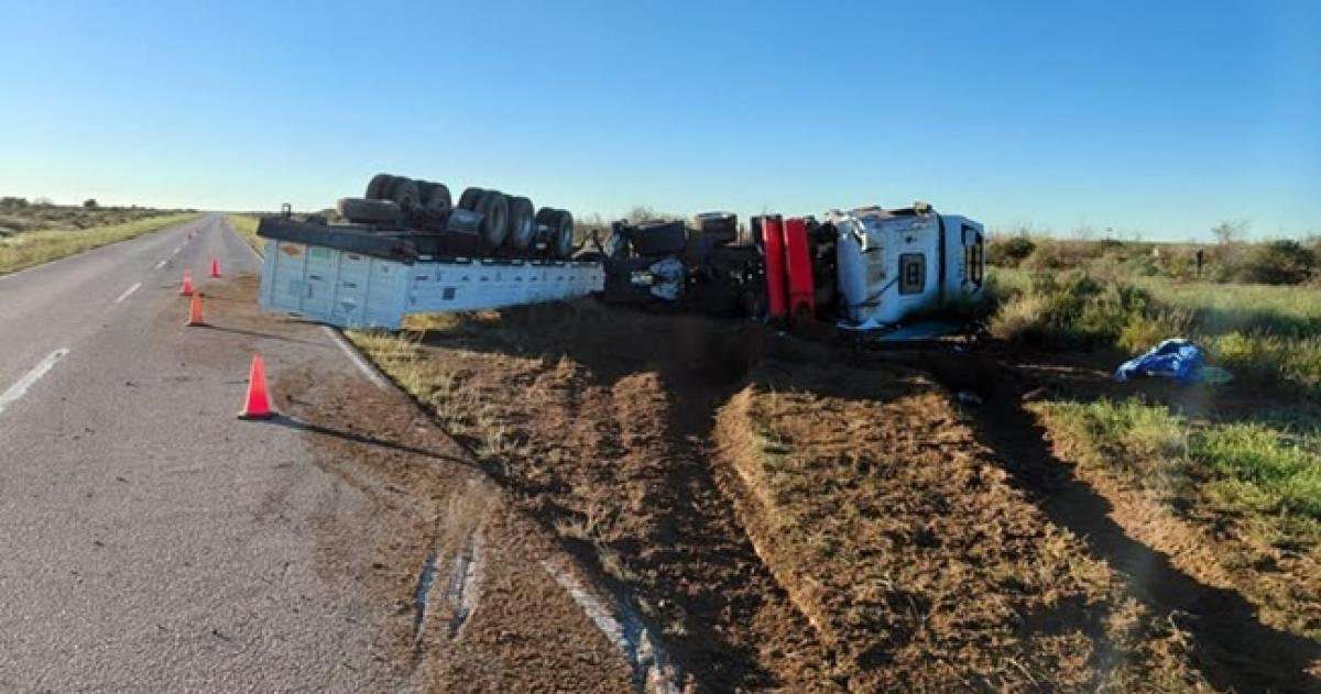 El conductor del camión resultó con leridas leves