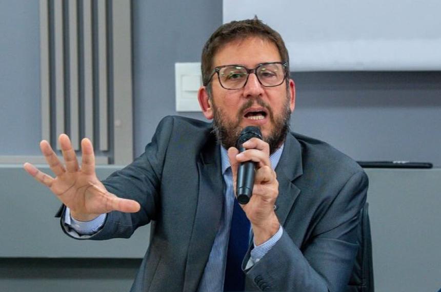 El diputado Hern�n Pérez Araujo rechazó la ley del gallinero