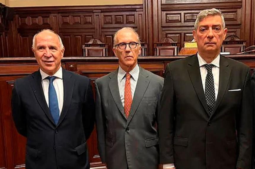  El texto lleva �nicamente las firmas de los ministros Carlos Rosenkrantz y Ricardo Lorenzetti