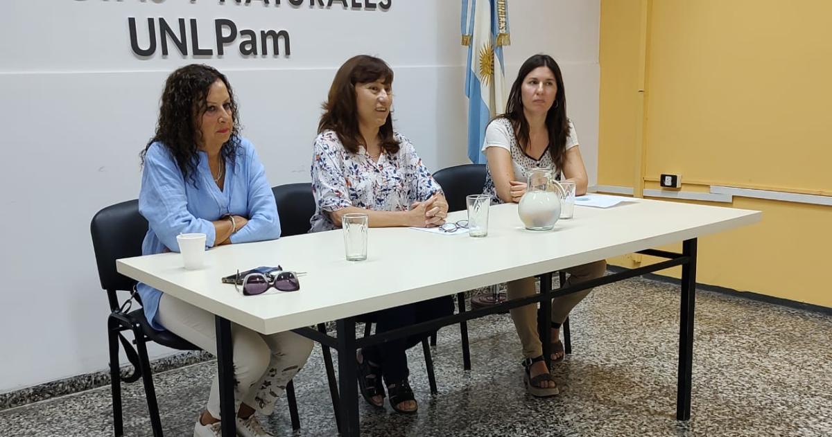 Comenzoacute la Diplomatura en Geacutenero de de Exactas y Naturales