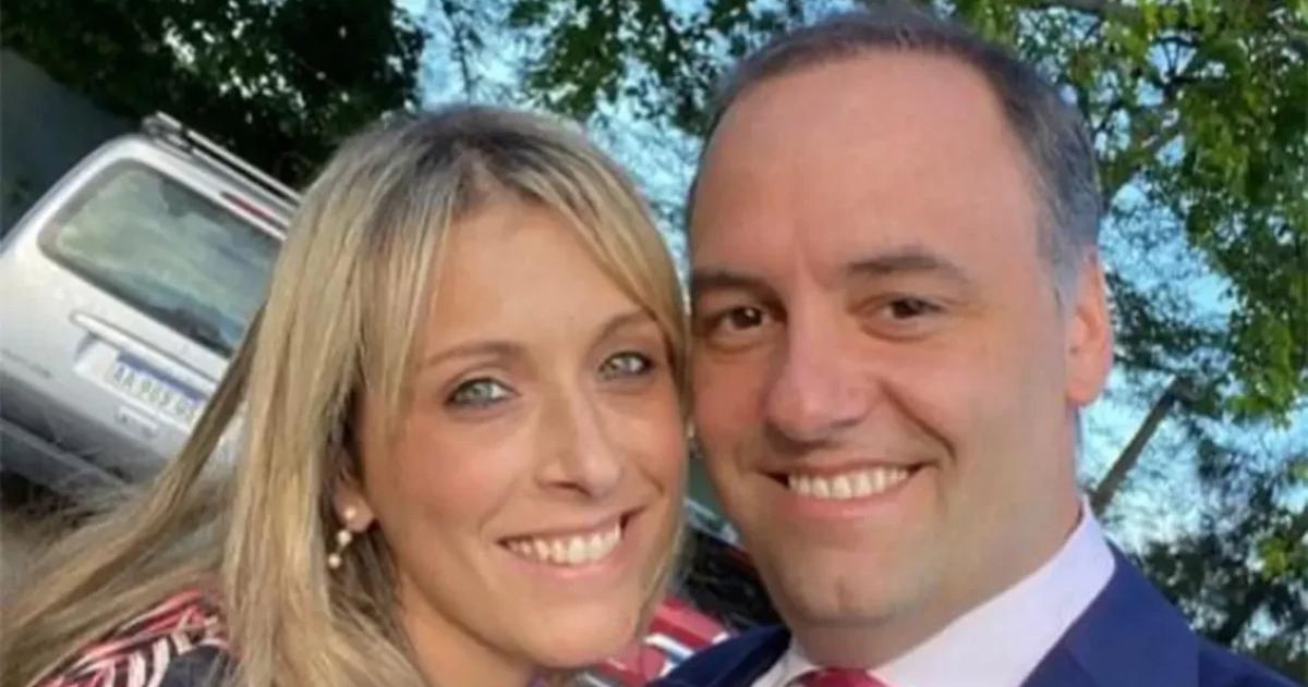 El nuevo inmueble figura a nombre del funcionario junto a su esposa Bettina Angeletti