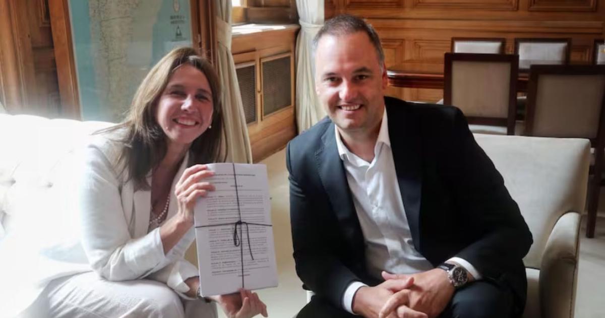  El beneficio se gestionó bajo condiciones que la actual gestión critica como parte de privilegios de la casta