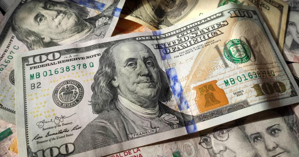 El dólar contin�a en baja