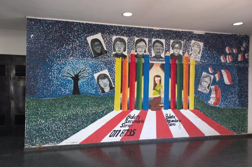 Uno de los murales pintados por alumnos de años anteriores