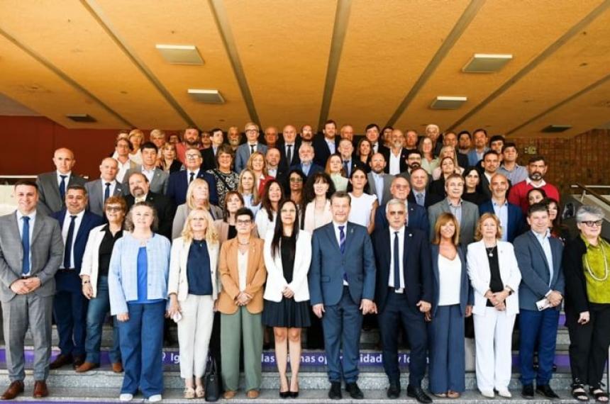 Franco Bartolacci reemplaza a Oscar Alpa en la presidencia del Consejo Interuniversitario Nacional