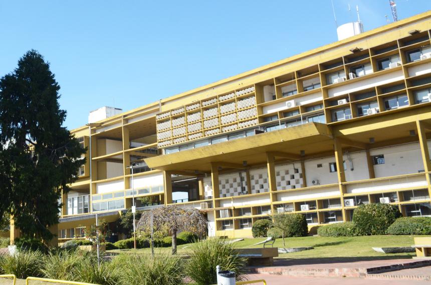 Oficializan el pase a planta permanente de alrededor de 800 agentes estatales