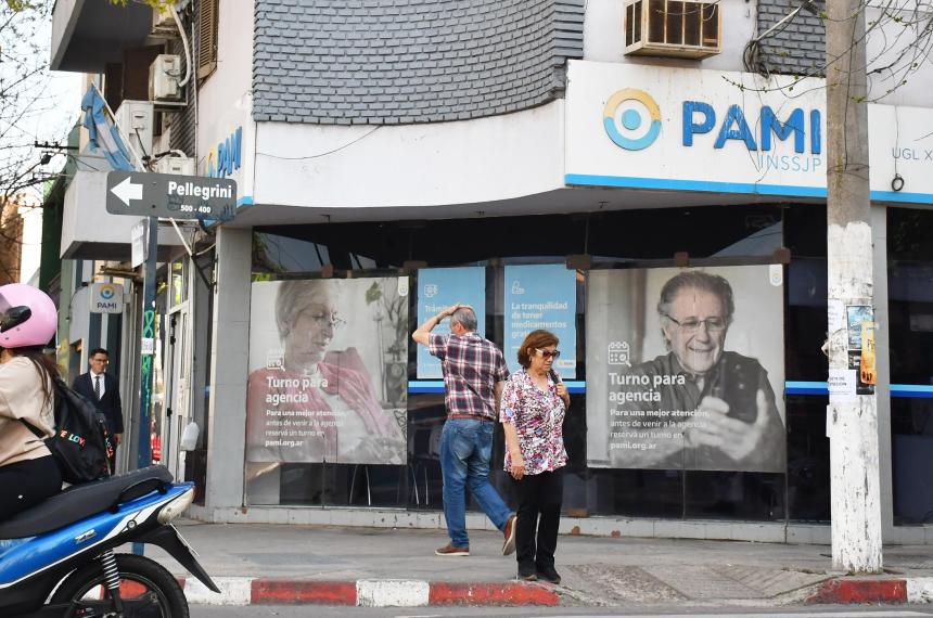 El PAMI lleva un atraso en los pagos de 90 días