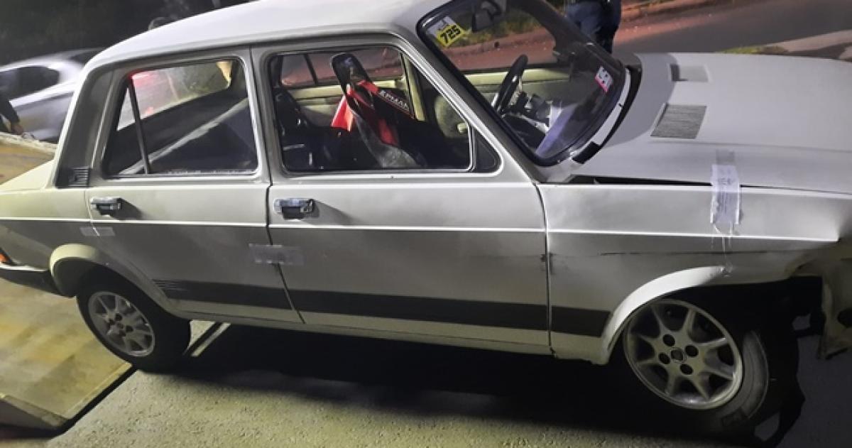 El Fiat 128 fue secuestrado por el personal policial