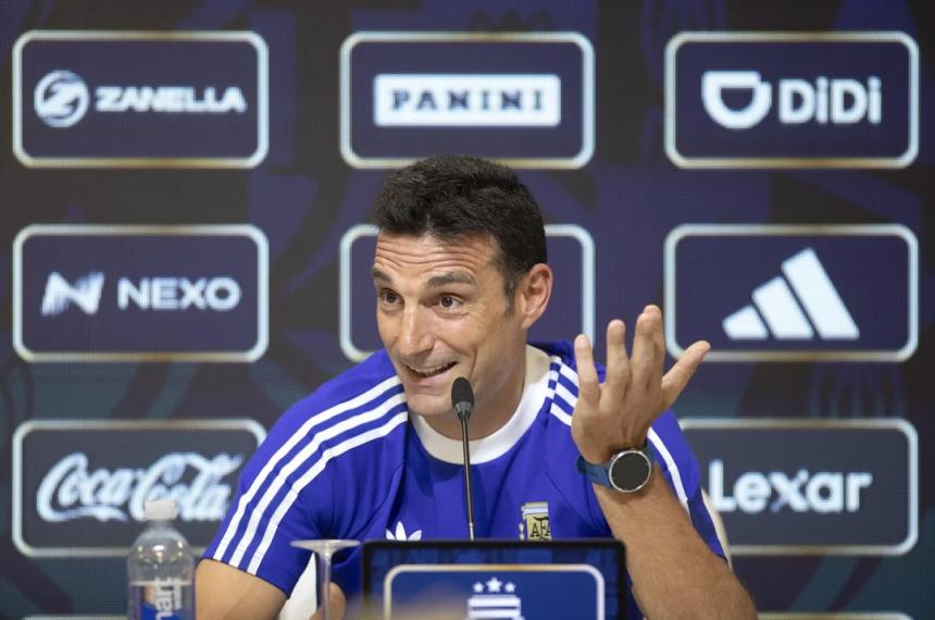 Scaloni dijo que ya entregó la lista de 55 jugadores para el Mundial