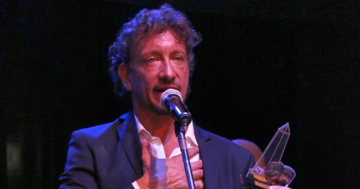 Nicol�s V�zquez el gran ganador de la noche del teatro