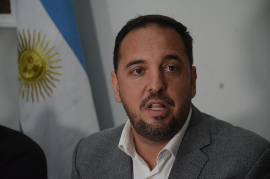 i N�poli firmó la declaración del Consejo Federal de Intendentes