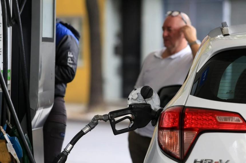En abril no se aplicar� aumento en el impuesto a los combustibles