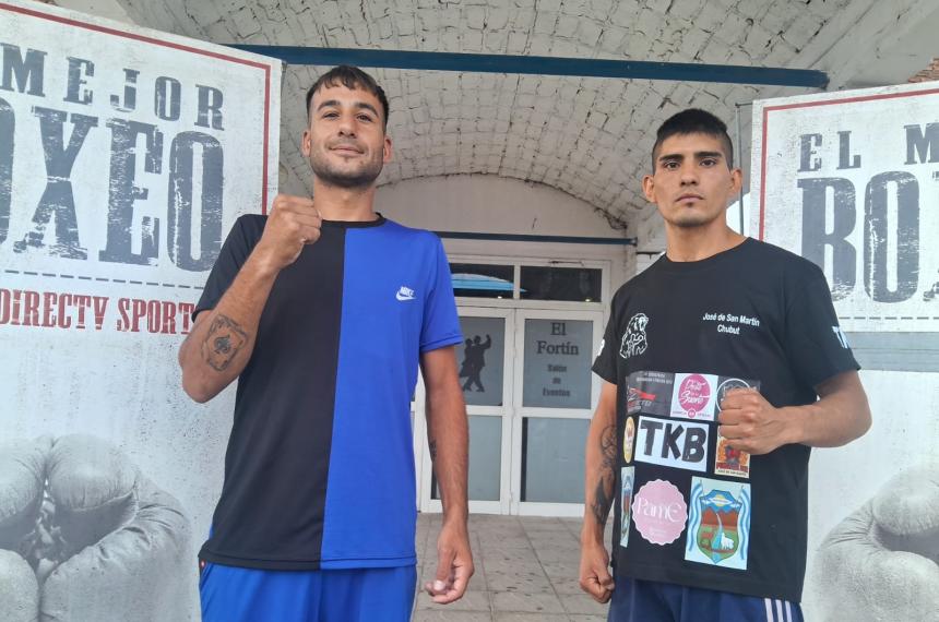 Frelis y Corbal�n en el ingreso a El Fortín donde este viernes se enfrentar�n en la pelea central