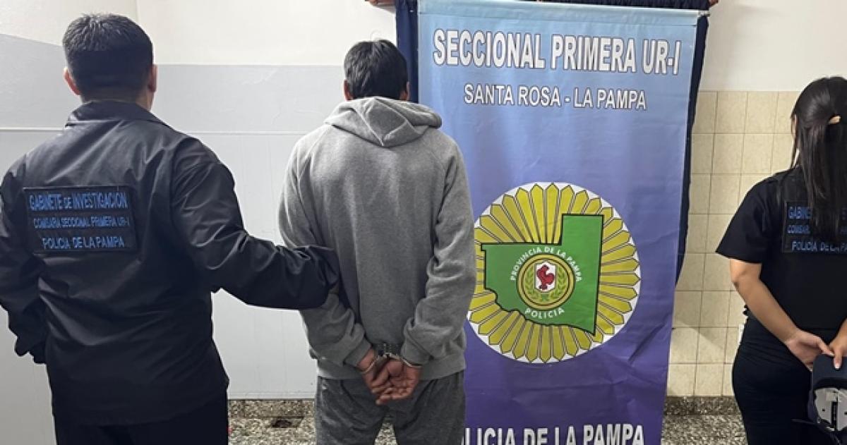 El sospechoso permanecer� detenido mientras se investigan las cinco causa en su contra