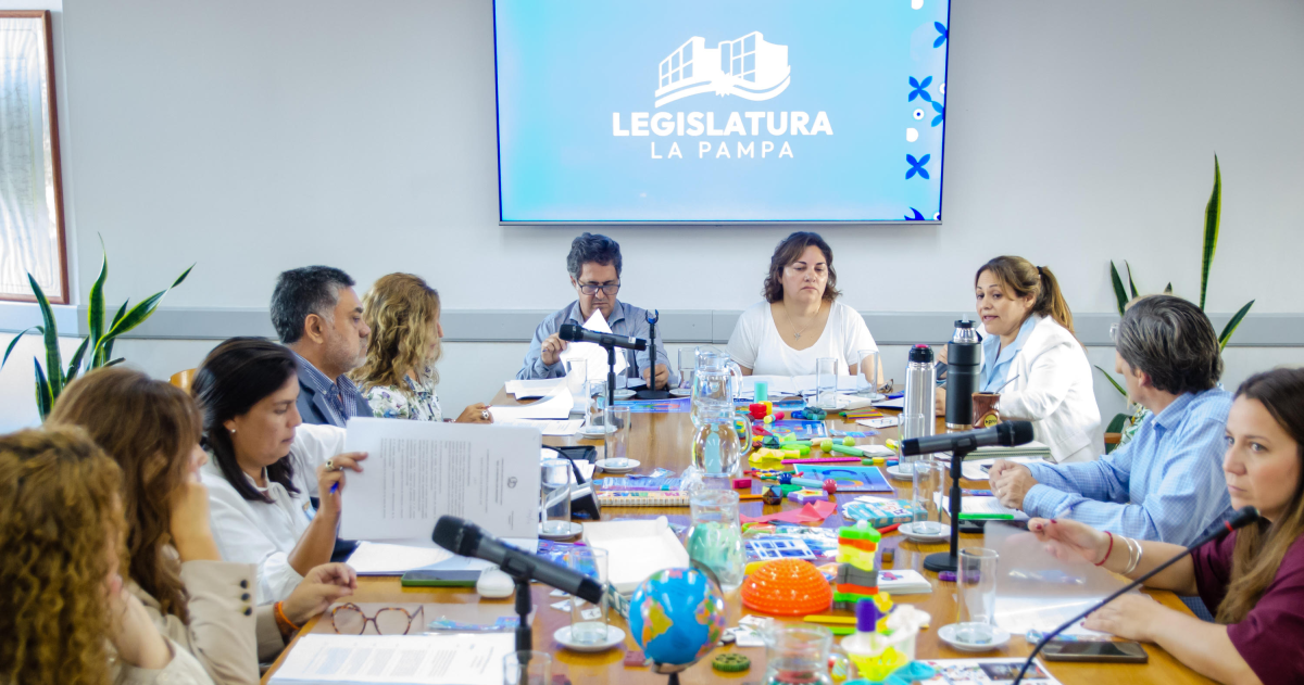 Difundiraacuten la Liacutenea 144 en los recibos de sueldo