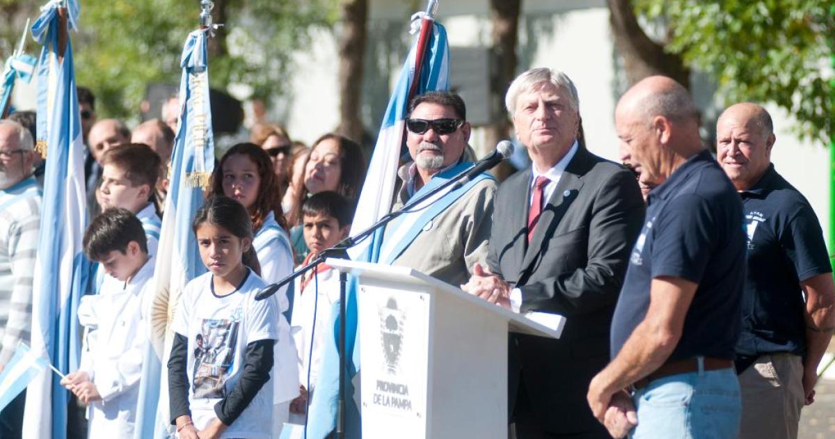 Ziliotto homenajeoacute a los caiacutedos pampeanos en Malvinas y llamoacute a sostener la memoria