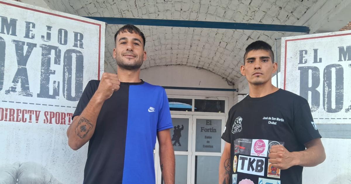 Frelis y Corbal�n en el ingreso a El Fortín donde este viernes se enfrentar�n en la pelea central