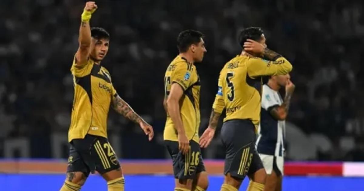 Adam Bareiro marcó el �nico gol de la noche a los 25 minutos del segundo tiempo