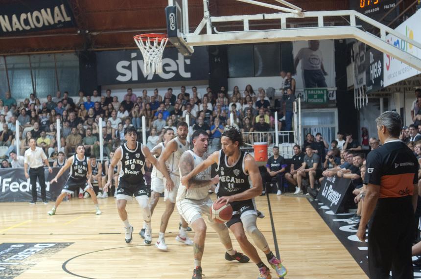 Peralta fue muy importante en el Decano en el primer tiempo