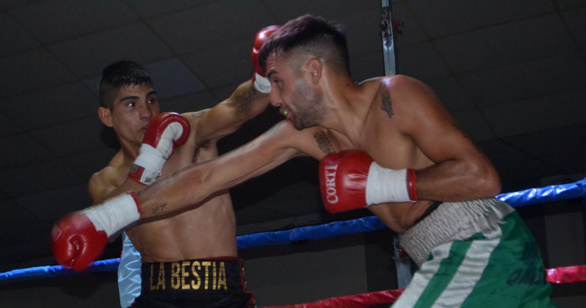 La Bestia Corbal�n le ganó por puntos a Cristian Frelis