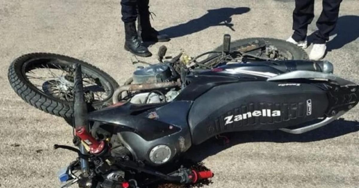 El joven motociclista iba sin casco (Foto FM Líder)