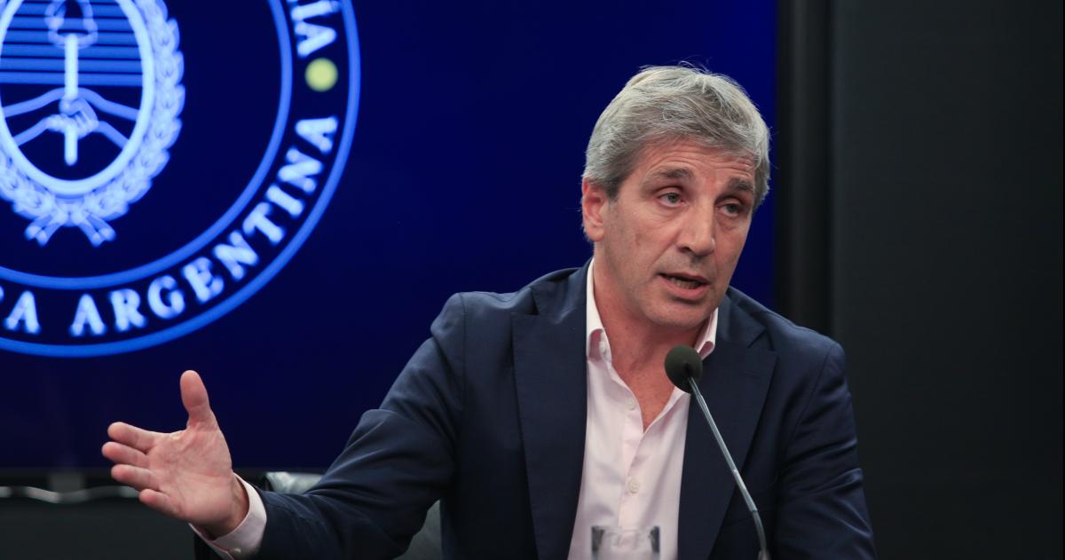 Para el ministro Caputo la situación de Adorni solo afecta la volatilidad política