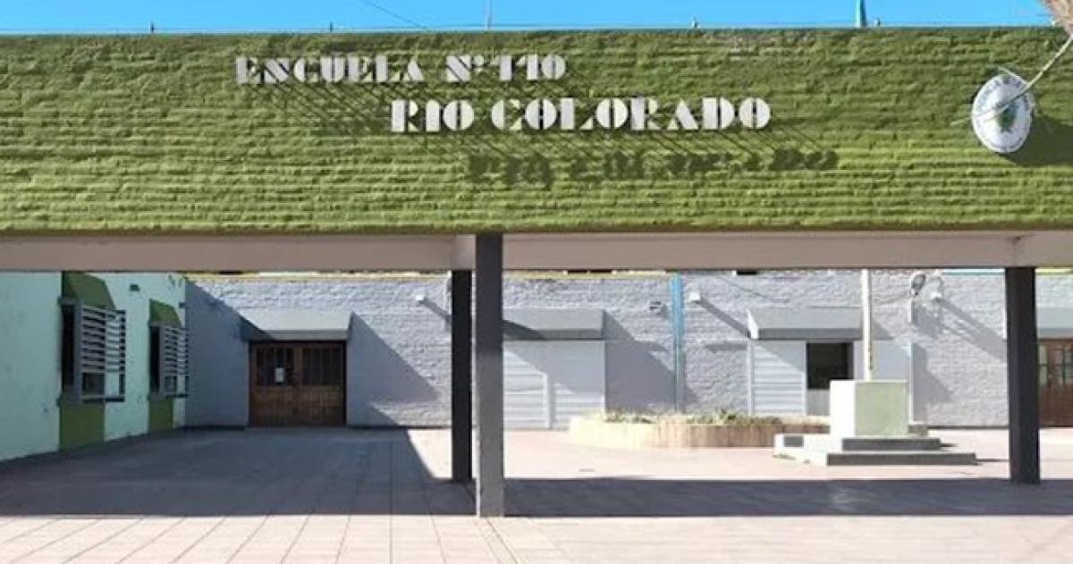 Las autoridades de la escuela tuvieron que aclarar que pasó con el arma