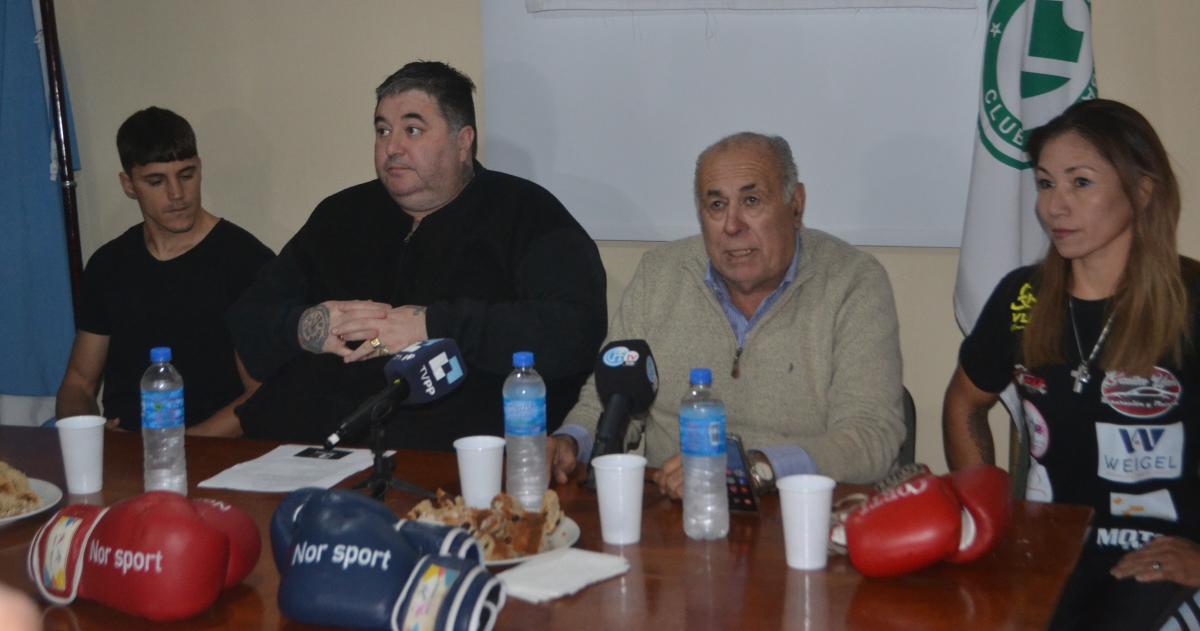 Oscar Lezano presidente de Argentino encabezó el anuncio del festival del próximo viernes