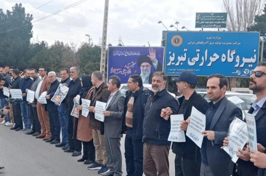 Iraniacutees formaron cadenas humanas alrededor de las centrales eleacutectricas