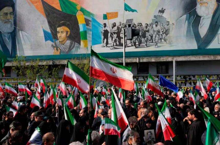 Iraacuten redobla la apuesta y amenaza con golpear maacutes allaacute de Medio Oriente- el conflicto entra en zona de alto riesgo