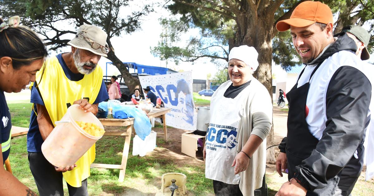 La olla popular en el Barrio Esperanza
