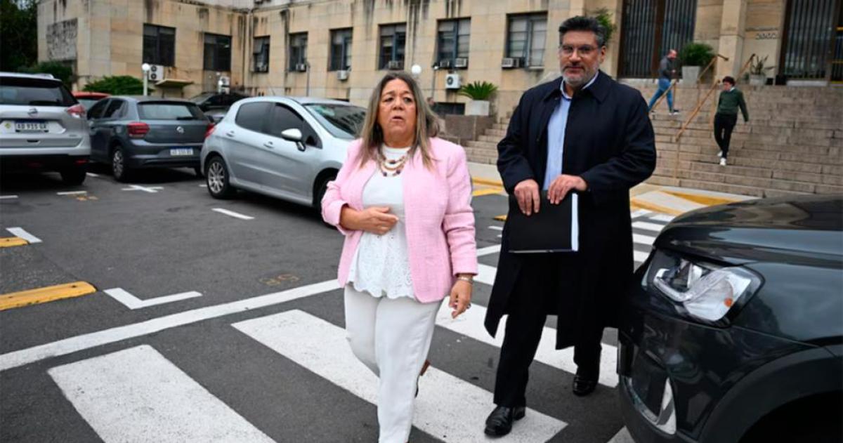 Adorni bajo la lupa- compra sin interés dudas sobre los fondos y allanamientos en cadena