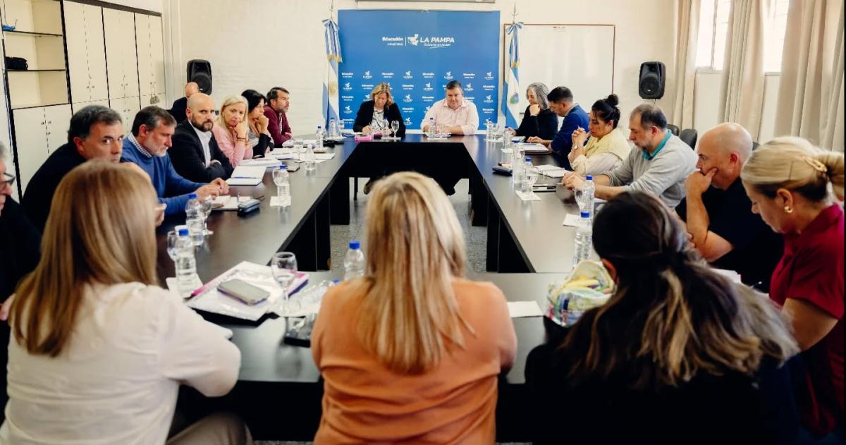 Se reunió la paritaria docente para tratar condiciones de trabajo