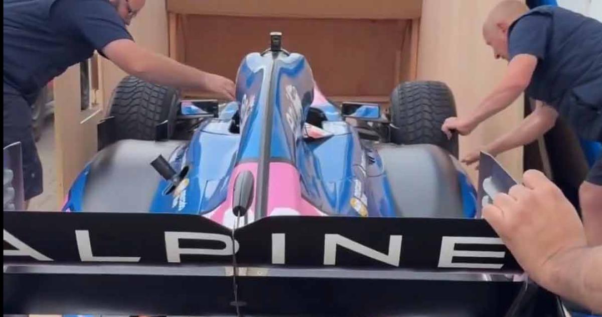 El auto que manejar� Franco Colapinto ya est� en viaje a Buenos Aires