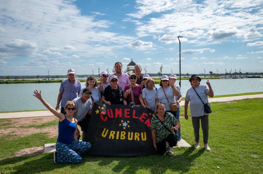Una delegación de Uriburu visitó la capital pampeana