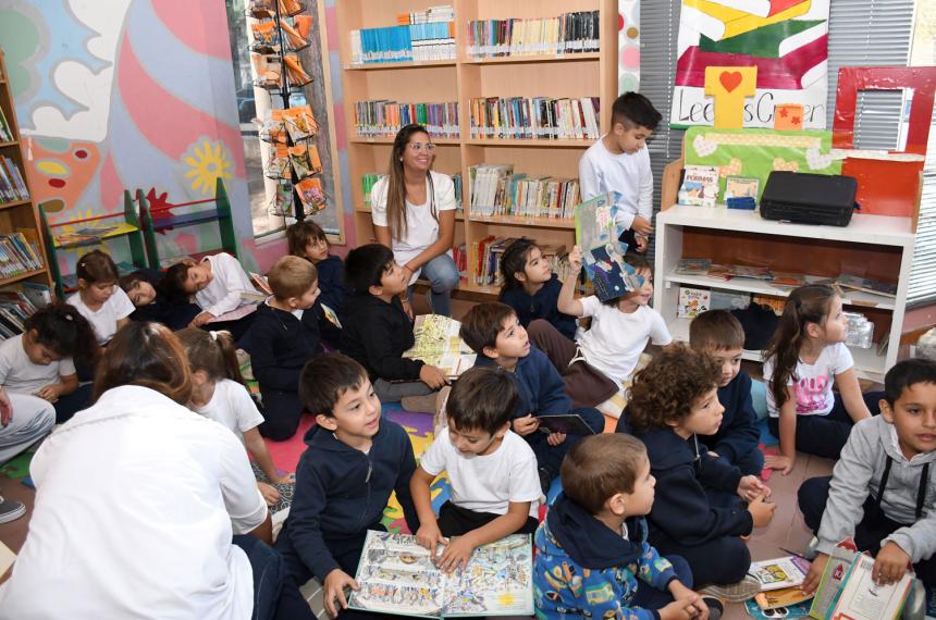 El lanzamiento se realizó en la Biblioteca Clemente J Andrada