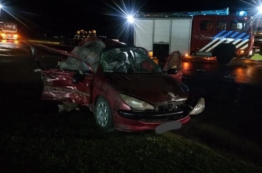 La víctima fatal manejaba el Peugeot 206