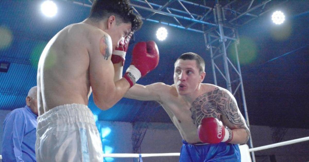 El santarroseño de 35 años presenta un registro profesional de 22 victorias