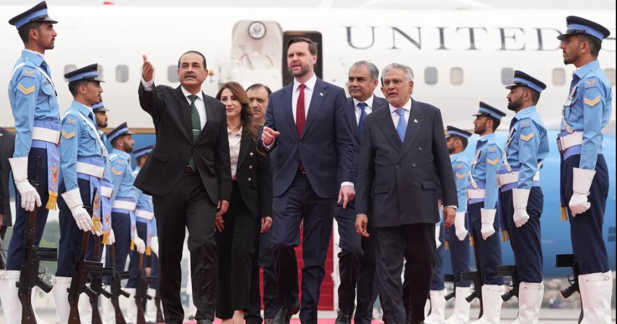 El vicepresidente de Estados Unidos JD Vance también se reunió con el anfitrión paquistaní
