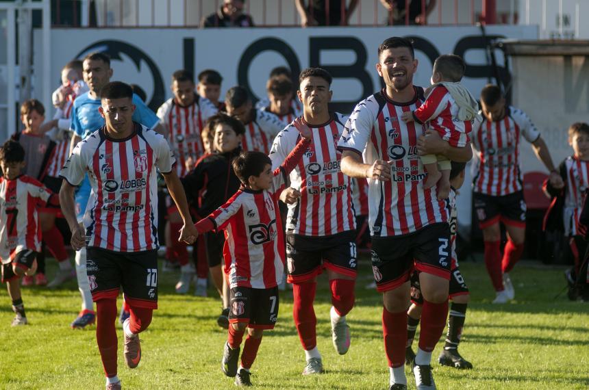 Costa Brava se presentar� hoy como visitante frente a Cipolleti