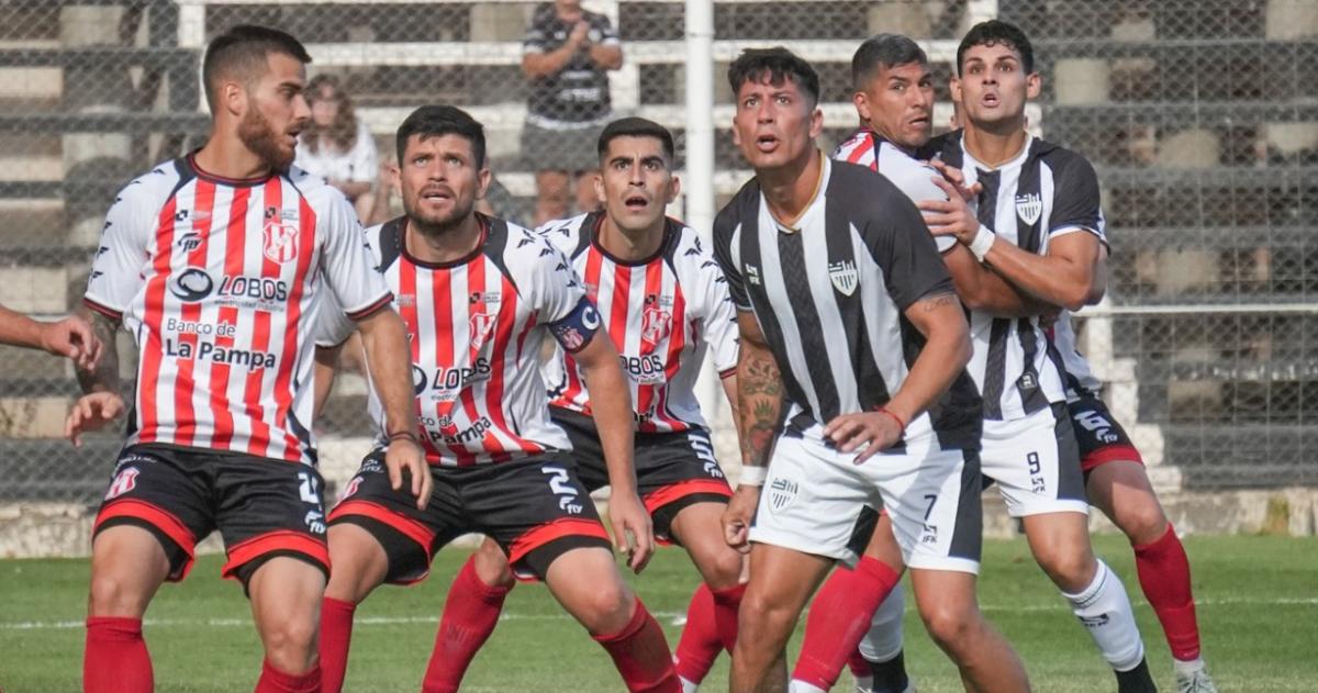 Costa Brava y Cipolletti igualaron 1-1 en Río Negro